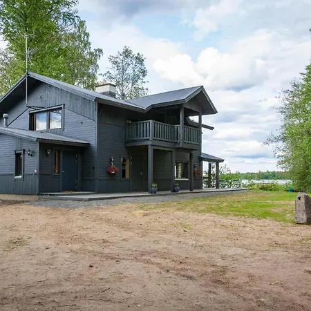 Sahurinranta Villa *